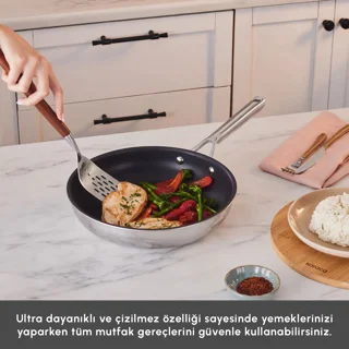 قابلمه کَرنِیاریِک ۲۶ سانتی‌متری کاراجا